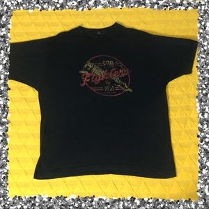 Music Graphic T-Shirt: Foo Fighters